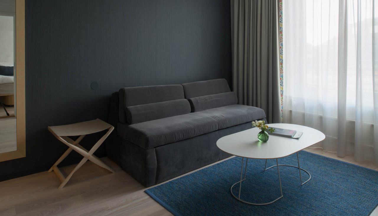 Bäddsoffa i vardagsrum Nordic Light Hotel